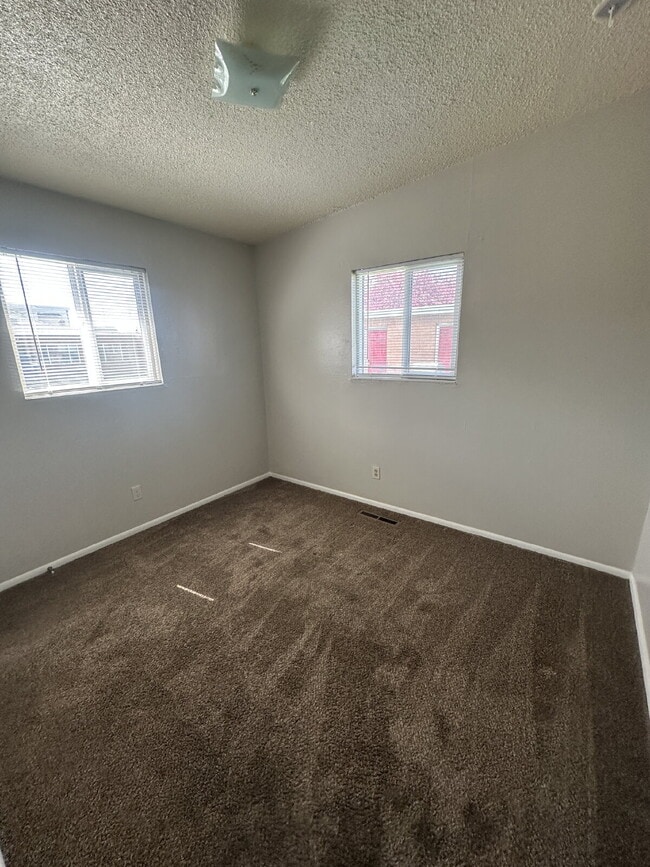 Building Photo - 3423 W Good St