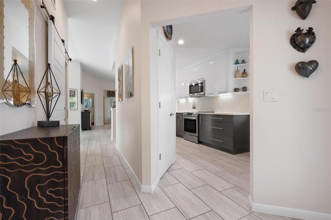 Photo - 226 Chartley Ct N