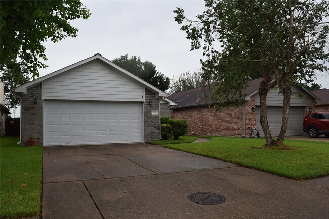Photo - 18130 Beaverdell Dr