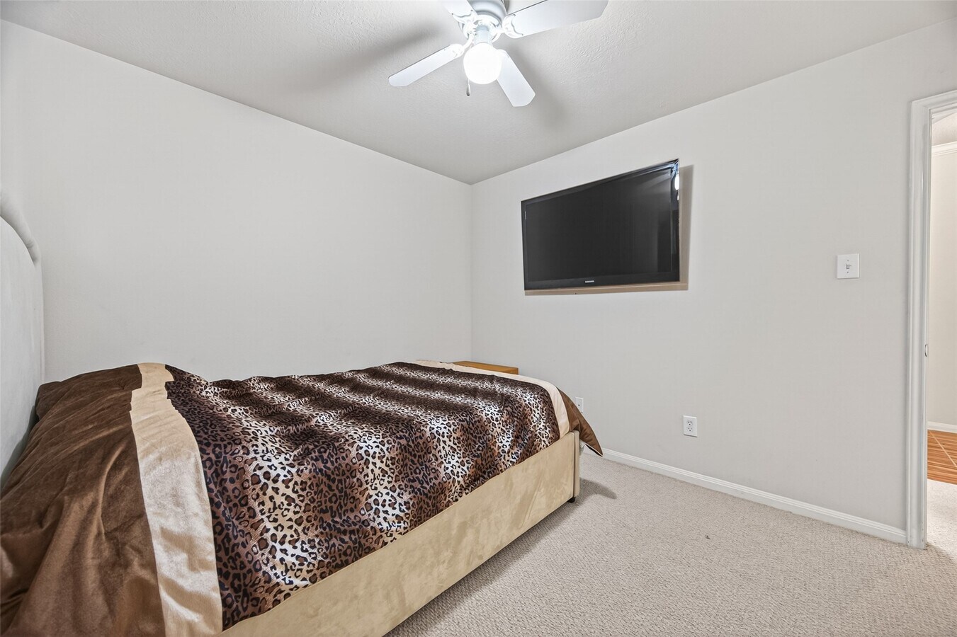 Photo - 6506 Signal Point Ln
