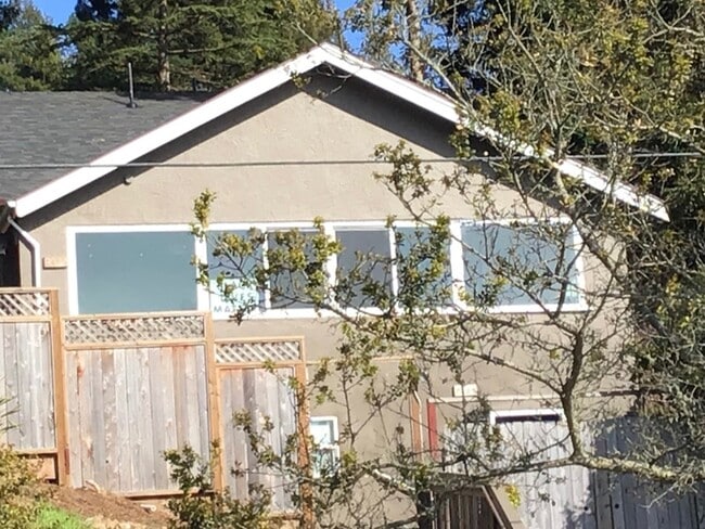 Photo - 2400 L K Wood Blvd