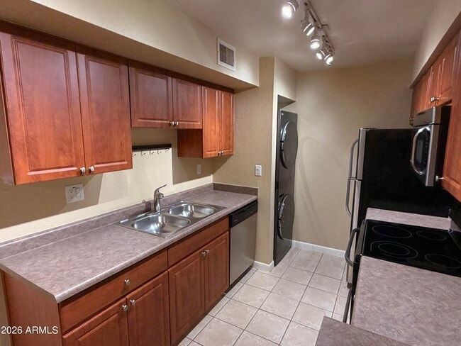 Photo - 5995 N 78th St Unidad 1009