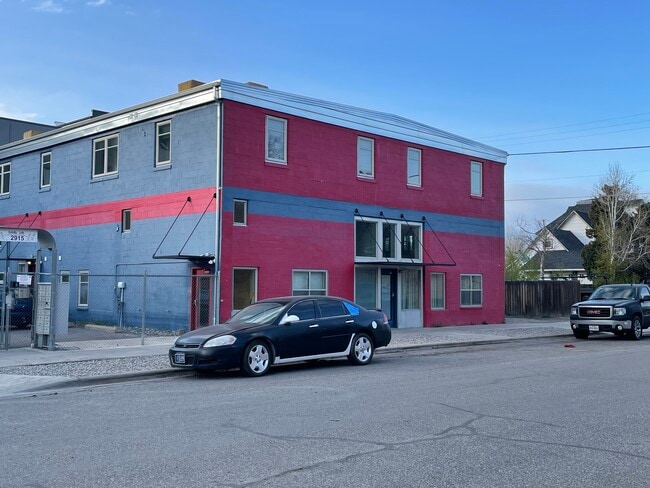 Building Photo - 2915 2nd Ave S Unit 205 Rental