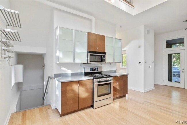 Photo - 621 Otisco St