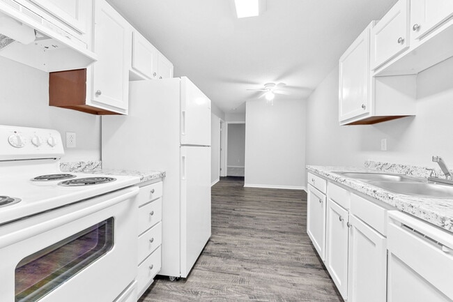 Photo - 5953 Walnut Cir Dr Unit Apartment G14