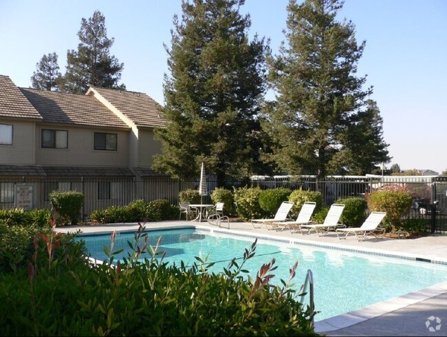 Photo - Riverstone Apartments