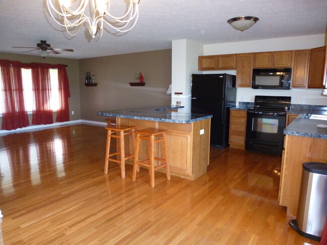 Photo - 14760 Justice Xing