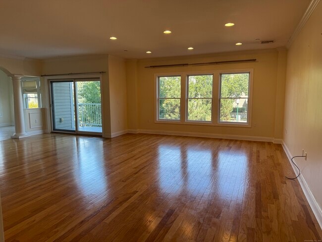 Photo - 200 Harbour Close Unit 202