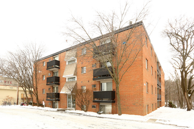 Woodmere Apartments - Woodmere Apartments