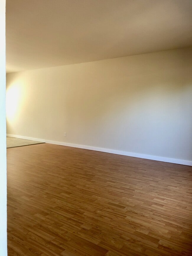 Photo - 3601 NE 73rd Pl