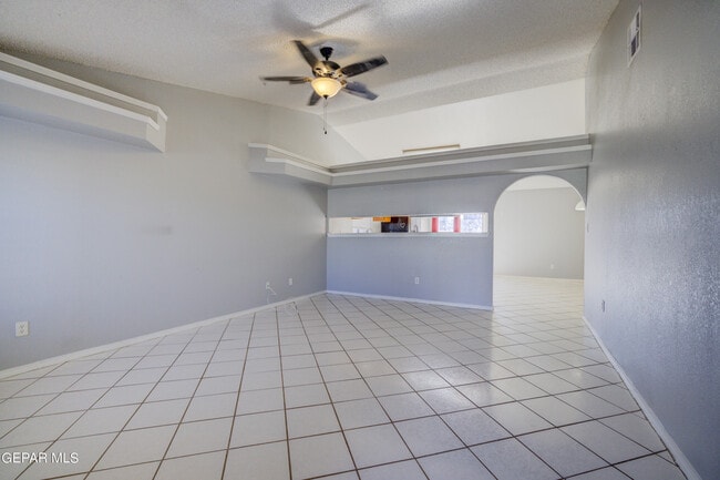 Photo - 3404 Rosinie Rose Pl