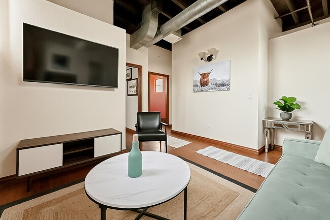 Photo - 521 N Jefferson Ave Unidad ID1223687P