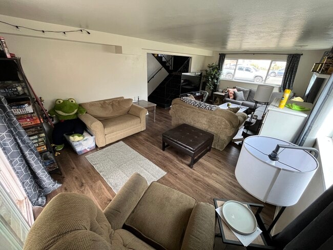 Sala de estar - 3226 Gladiola Dr