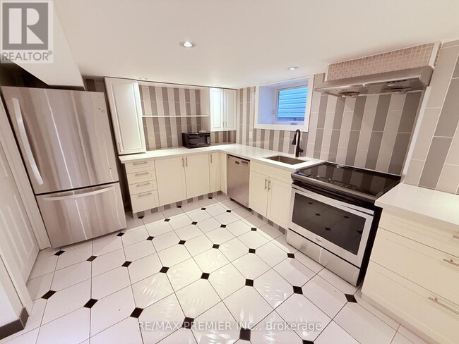 Photo - 35 Florence Crescent