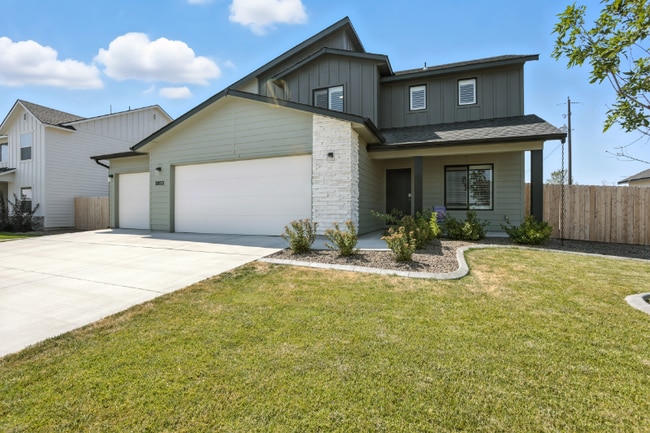 Building Photo - 1855 SW Besra Dr