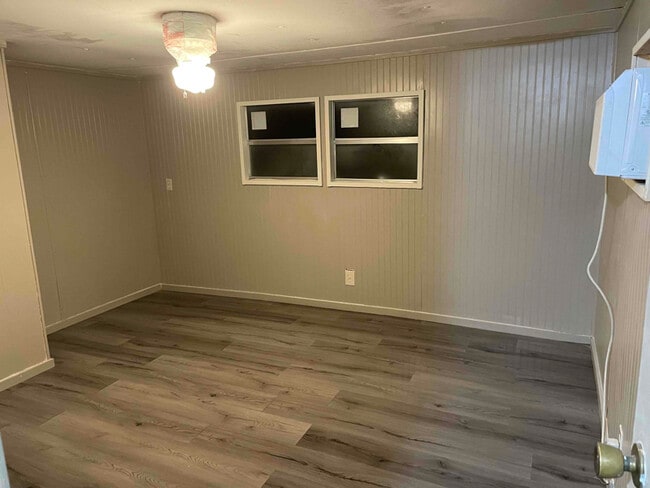 Photo - 54 Kendall Ln