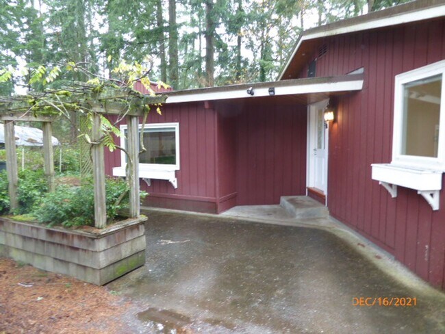 Photo - Beautiful 3 Bed 1 Bath Single Family House - Bellevue