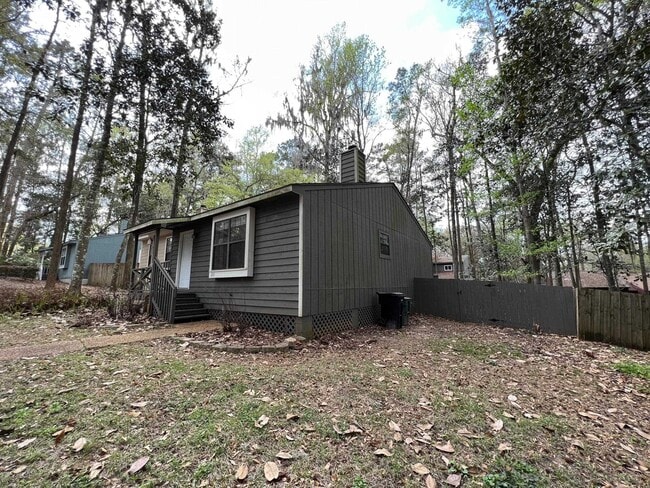 211 Parkbrook Cir