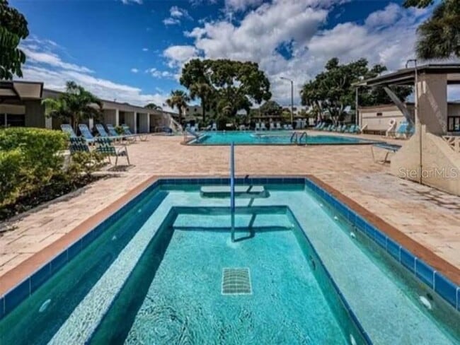 5660 80th St N Unit A-208