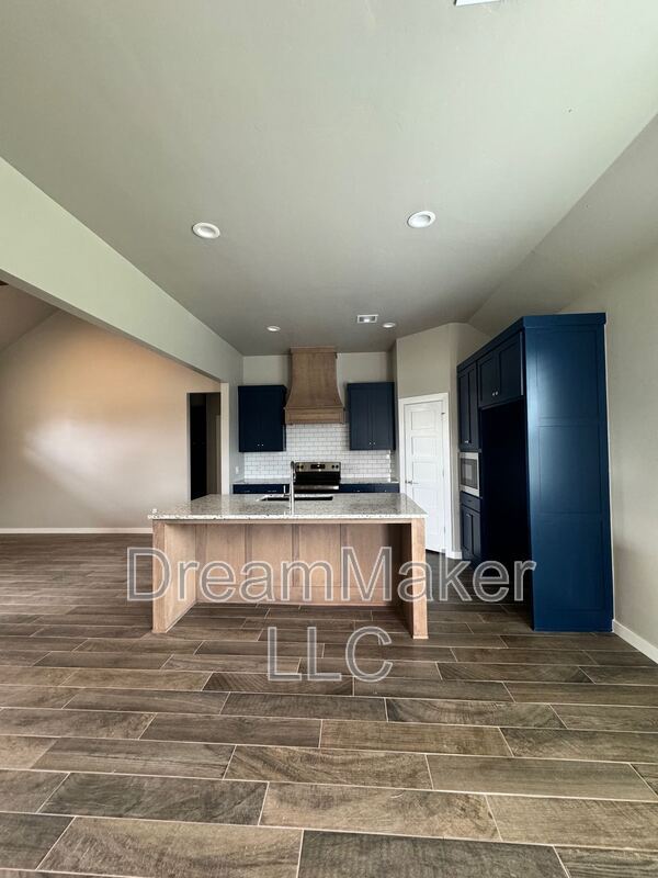 Photo - 5328 Red Maple Ave