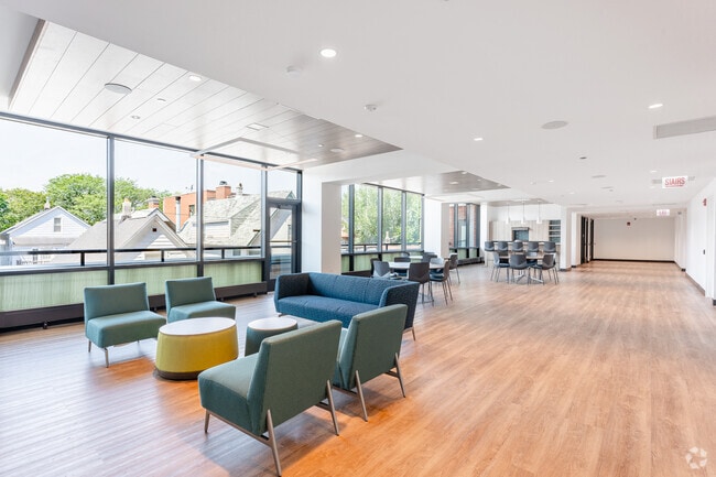 Community Room - Sheffield of Lincoln Park