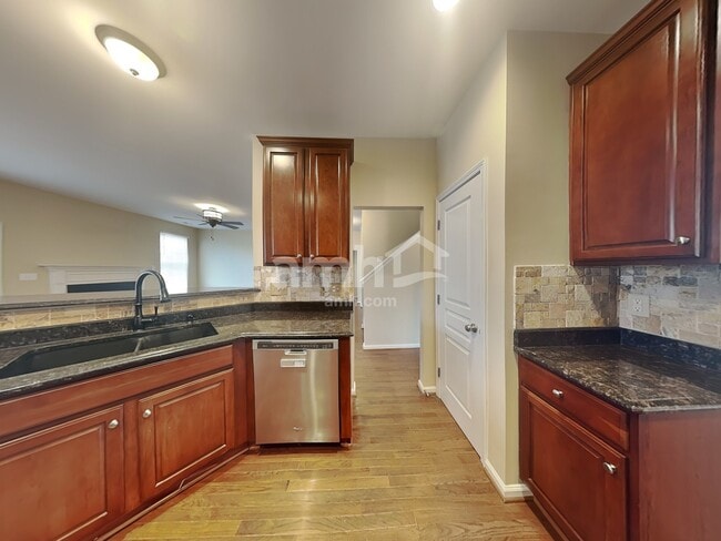 Photo - 1744 Main Divide Dr