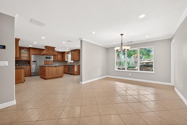Photo - 903 Sugarfield Ct