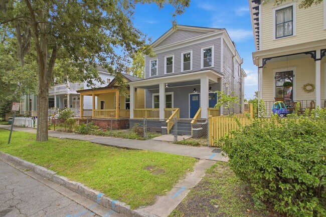 1007 E Park Ave