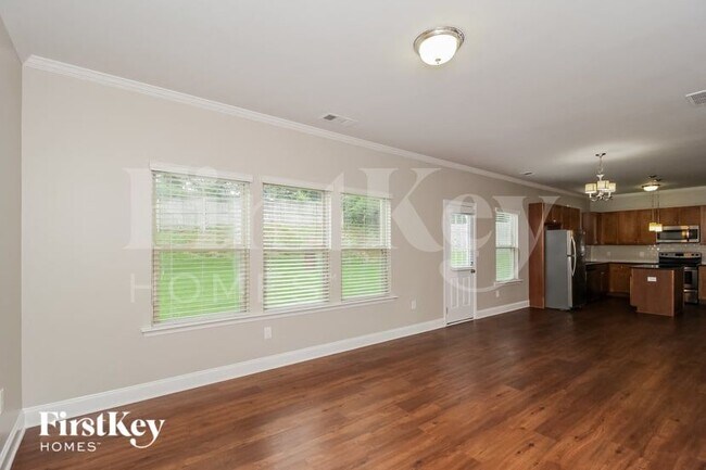 Photo - 119 Dynasty Ln