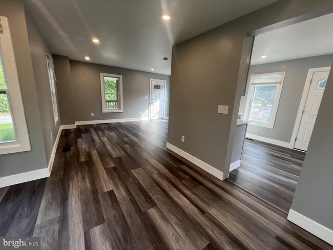 Photo - 172 Grant St