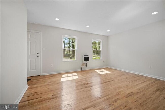 Photo - 228 Carroll Dr