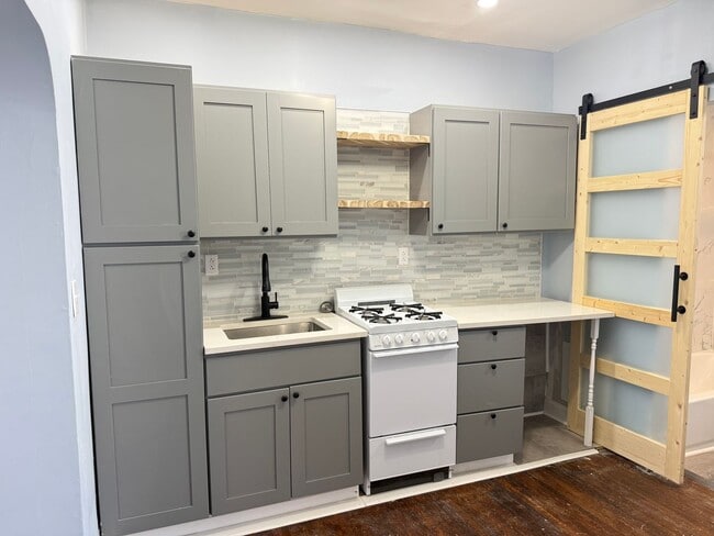 122 College Ave Unit 2