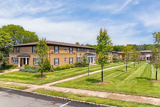 Building Photo - Gateways at Randolph Rental