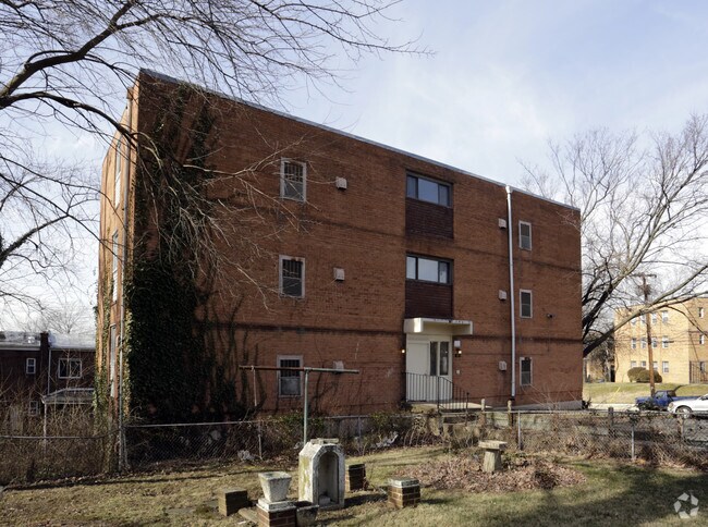 Photo - 3615 B St SE