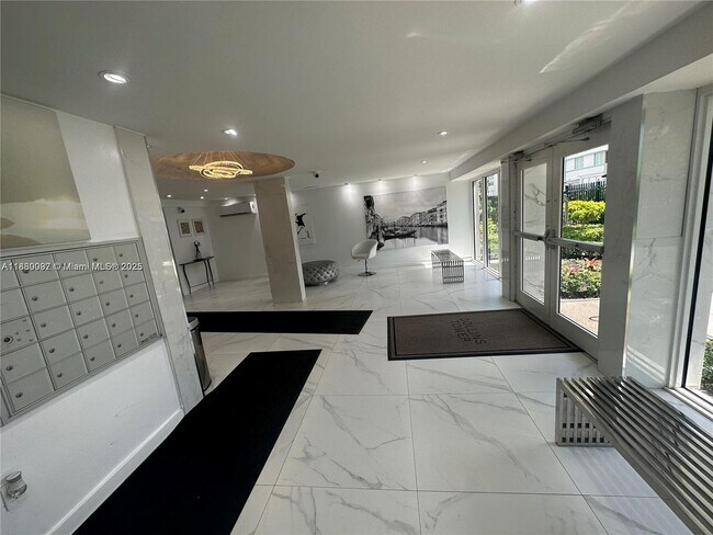 Photo - 720 Collins Ave Unit 506