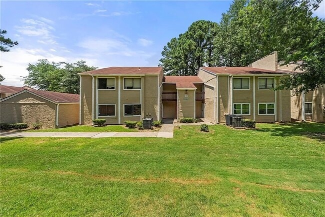 Building Photo - Oakvale