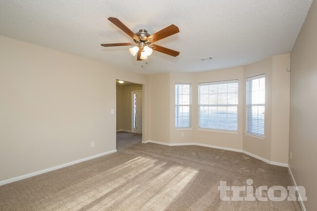 Photo - 2040 Smithfield Ave