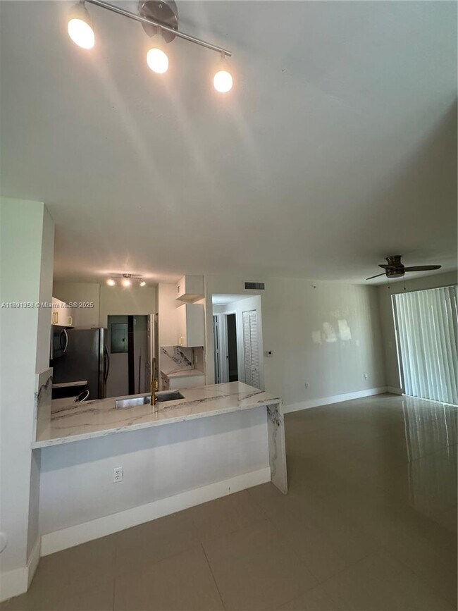 Photo - 8000 N Nob Hill Rd Unit 101