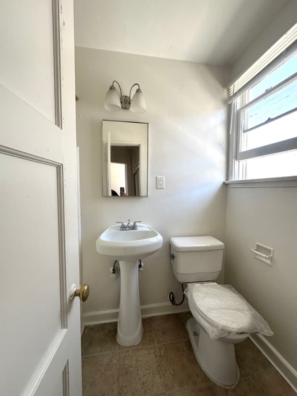 Photo - 1737 N Sycamore Ave Apartment Unit 216