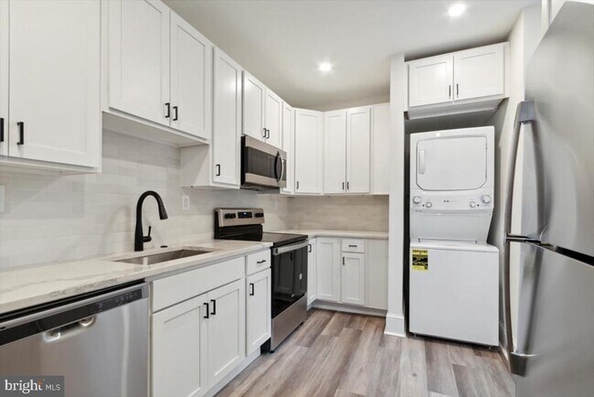 Photo - 3205 Winter St