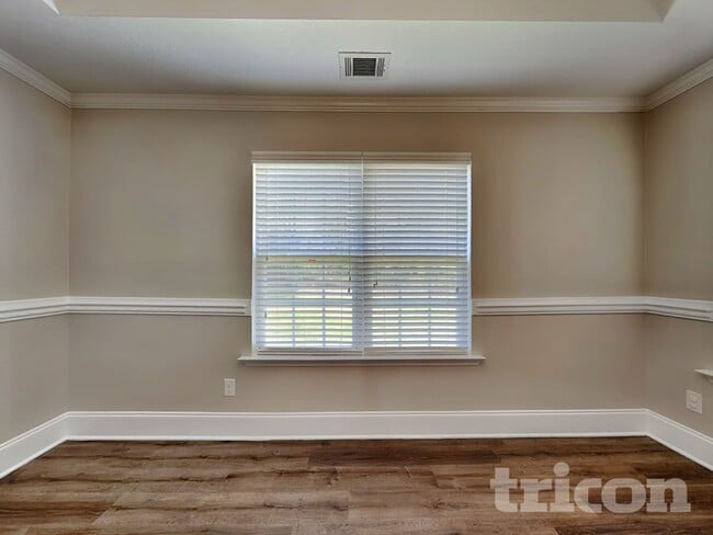 Photo - 1329 Royal Oak St