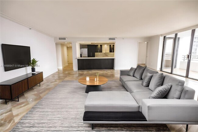 Photo - 151 SE 15th Rd Unidad 1201