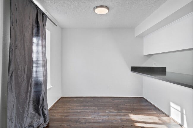 Photo - 3131 Southwest Fwy