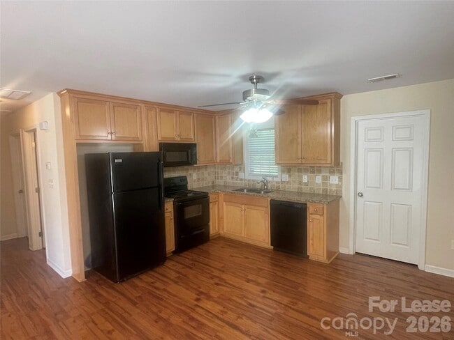 Photo - 3791 Lee Moore Rd