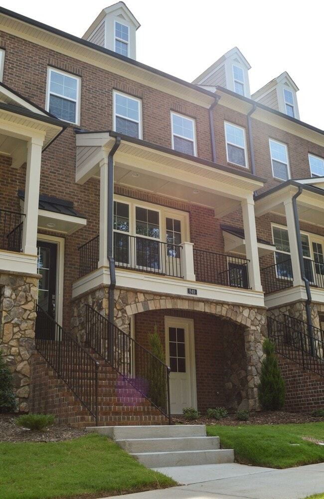 Building Photo - 849 Wake Towne Dr