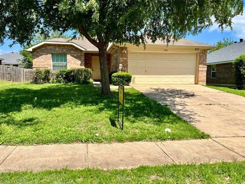 Photo - 1520 Carrigan Ln