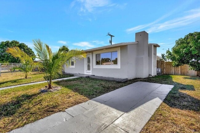 Photo - 1008 Elm Rd Unidad 1