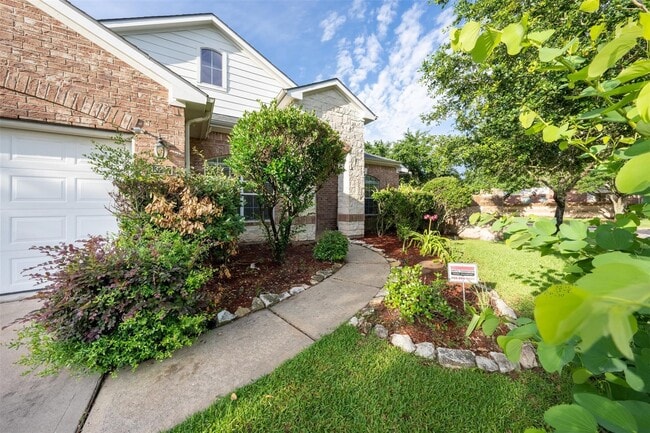 Photo - 13727 Charterhouse Way