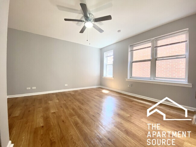 Photo - 4241 N Kenmore Ave Unit 105