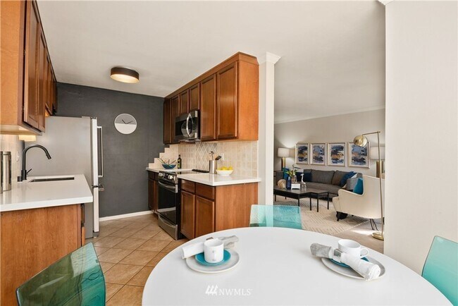 Photo - 1422 NW 63rd St Unit 202